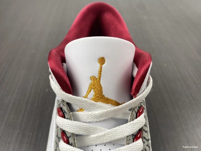 HYPE Cardinal Red CT8532-126 Jordan 3 Retro 0812